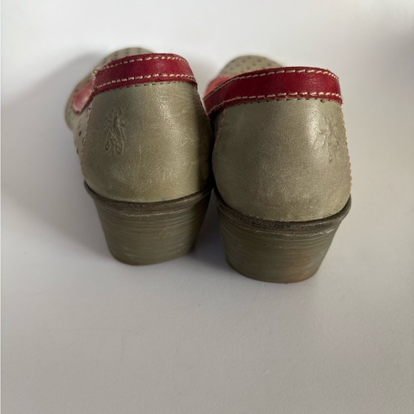 Fly London Yedi Perf stylish leather wedge shoes - Picture 5 of 7